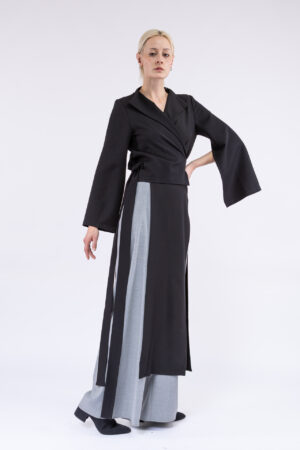 Raven light coat