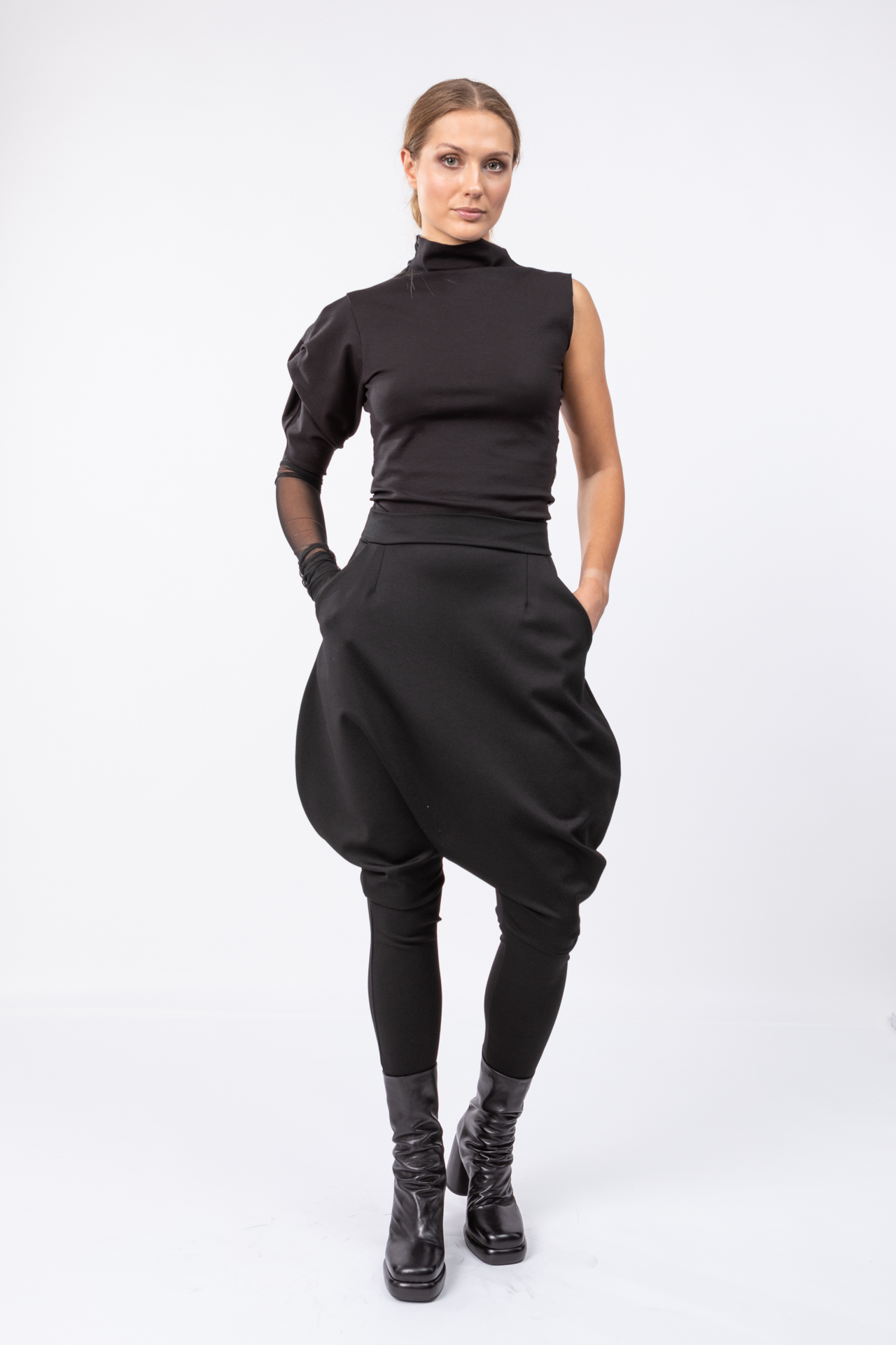 Low crotch breeches pants